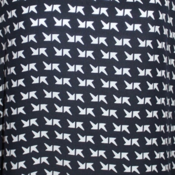 Theory Blue Silk Arrow Print Isaac Tank Top EUC Size Medium E0202545 - Picture 7 of 12